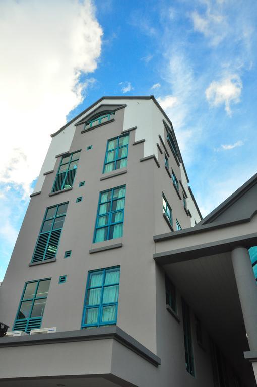 Tat Place Hotel Kuala Belait Extérieur photo